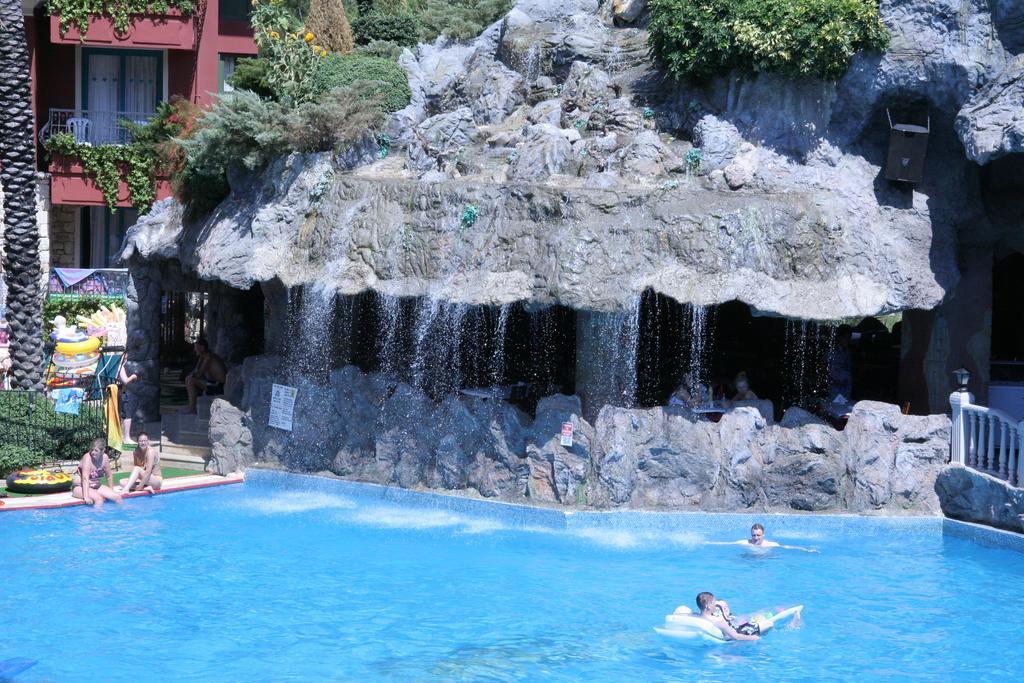 マルマリス Grand Aquariumアパートホテル エクステリア 写真